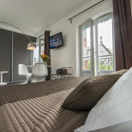 Hotel Des Capucins Le Puy-en-Velay Habitación foto